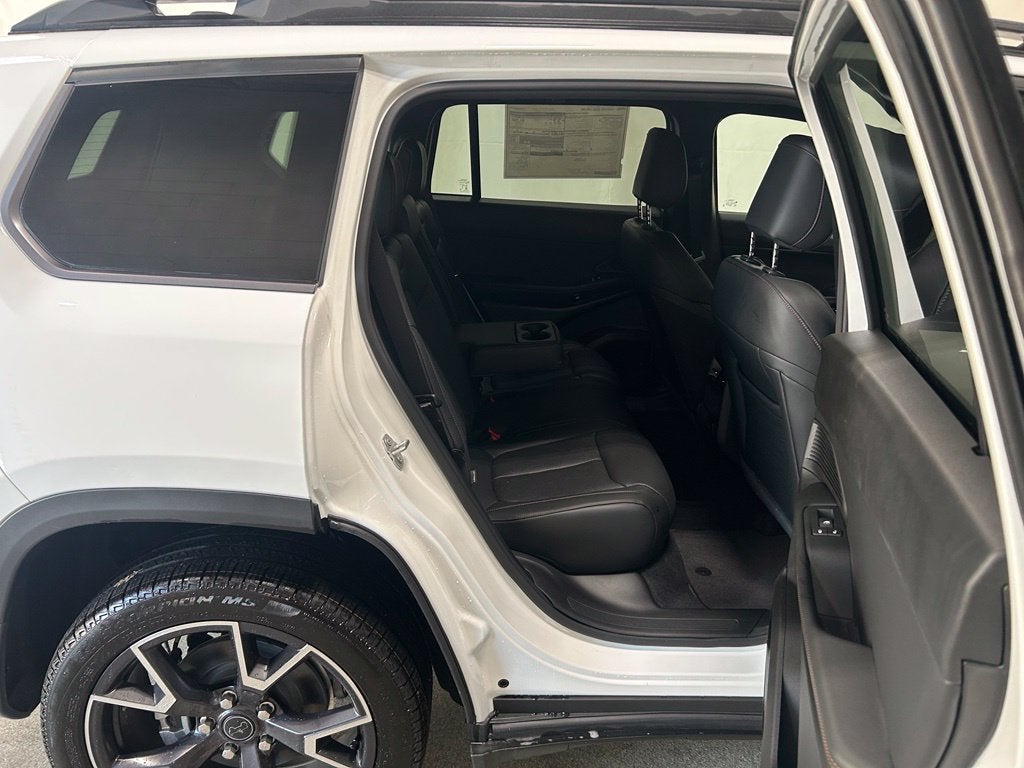 2026 Jeep Cherokee CHEROKEE OVERLAND 4X4
