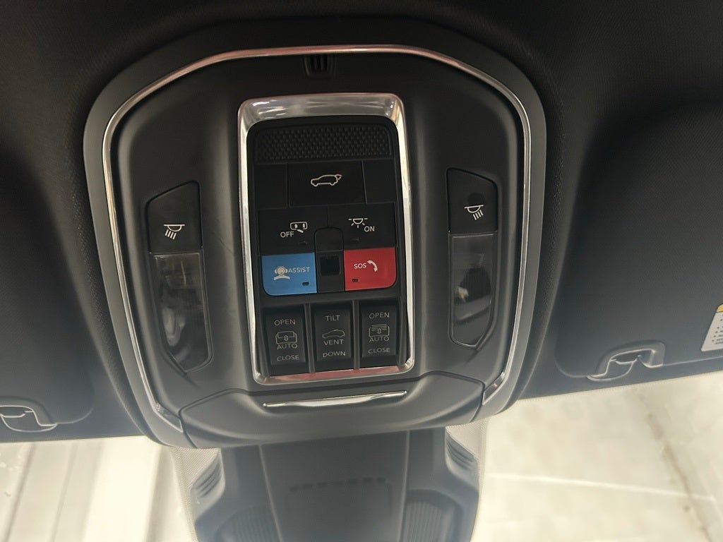 2026 Jeep Cherokee CHEROKEE OVERLAND 4X4