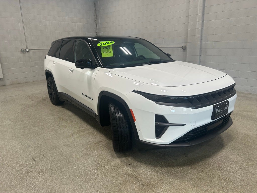 Used 2024 Jeep Wagoneer S Launch Edition with VIN 3C4RJNAK2RT176923 for sale in La Crosse, WI