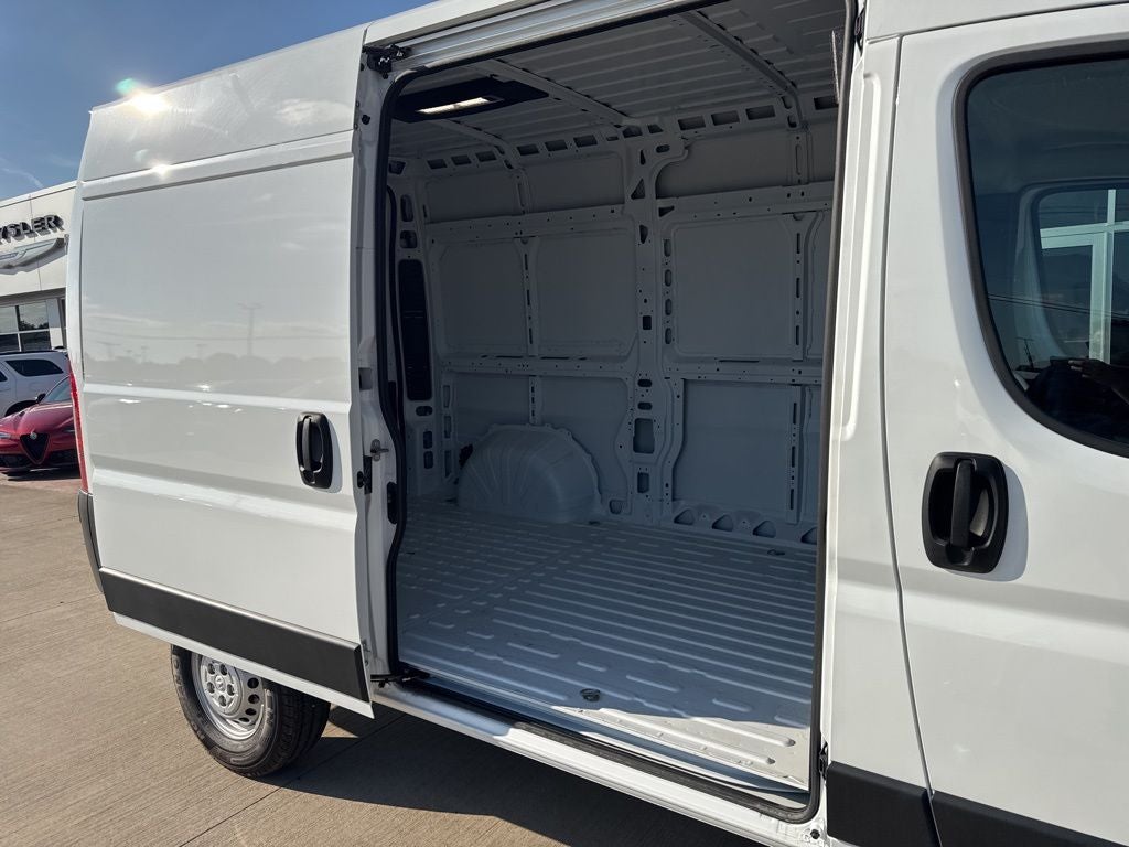 2025 RAM ProMaster 1500 Cargo Van Tradesman High Roof 136' WB w/Pass Seat