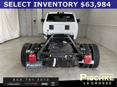 2026 RAM Ram 5500 Chassis Cab RAM 5500 TRADESMAN CHASSIS REGULAR CAB 4X4 84' CA