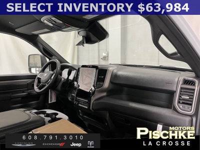 2026 RAM Ram 5500 Chassis Cab RAM 5500 TRADESMAN CHASSIS REGULAR CAB 4X4 84' CA