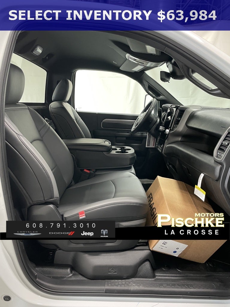 2026 RAM Ram 5500 Chassis Cab RAM 5500 TRADESMAN CHASSIS REGULAR CAB 4X4 84' CA