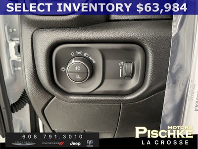 2026 RAM Ram 5500 Chassis Cab RAM 5500 TRADESMAN CHASSIS REGULAR CAB 4X4 84' CA