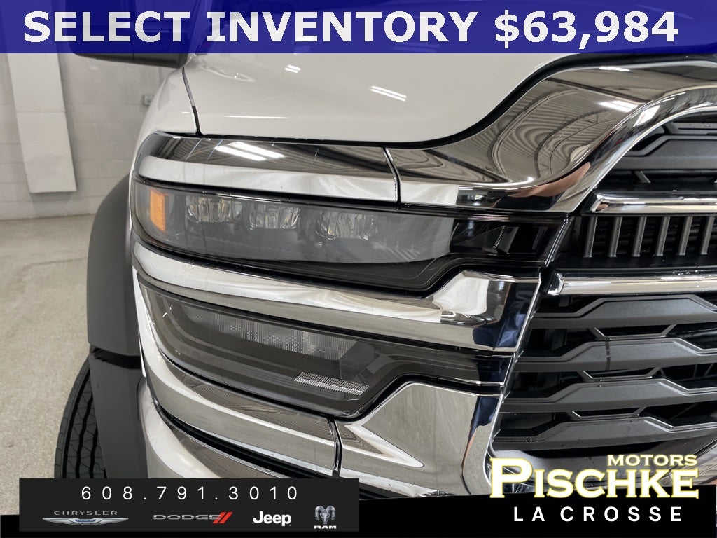 2026 RAM Ram 5500 Chassis Cab RAM 5500 TRADESMAN CHASSIS REGULAR CAB 4X4 84' CA