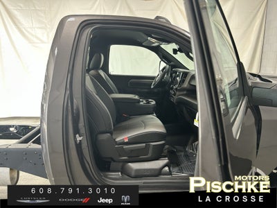 2026 RAM Ram 3500 Chassis Cab RAM 3500 TRADESMAN CHASSIS REGULAR CAB 4X4 84' CA