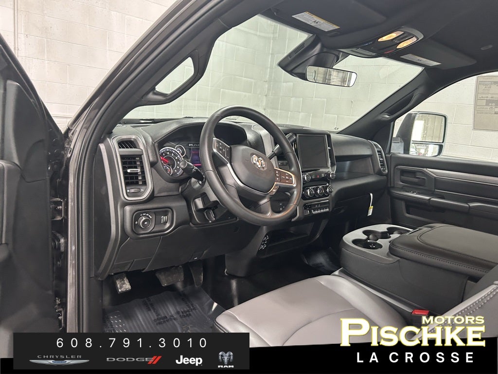 2026 RAM Ram 3500 Chassis Cab RAM 3500 TRADESMAN CHASSIS REGULAR CAB 4X4 84' CA