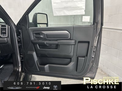 2026 RAM Ram 3500 Chassis Cab RAM 3500 TRADESMAN CHASSIS REGULAR CAB 4X4 84' CA