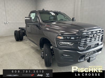 2026 RAM Ram 3500 Chassis Cab RAM 3500 TRADESMAN CHASSIS REGULAR CAB 4X4 84' CA