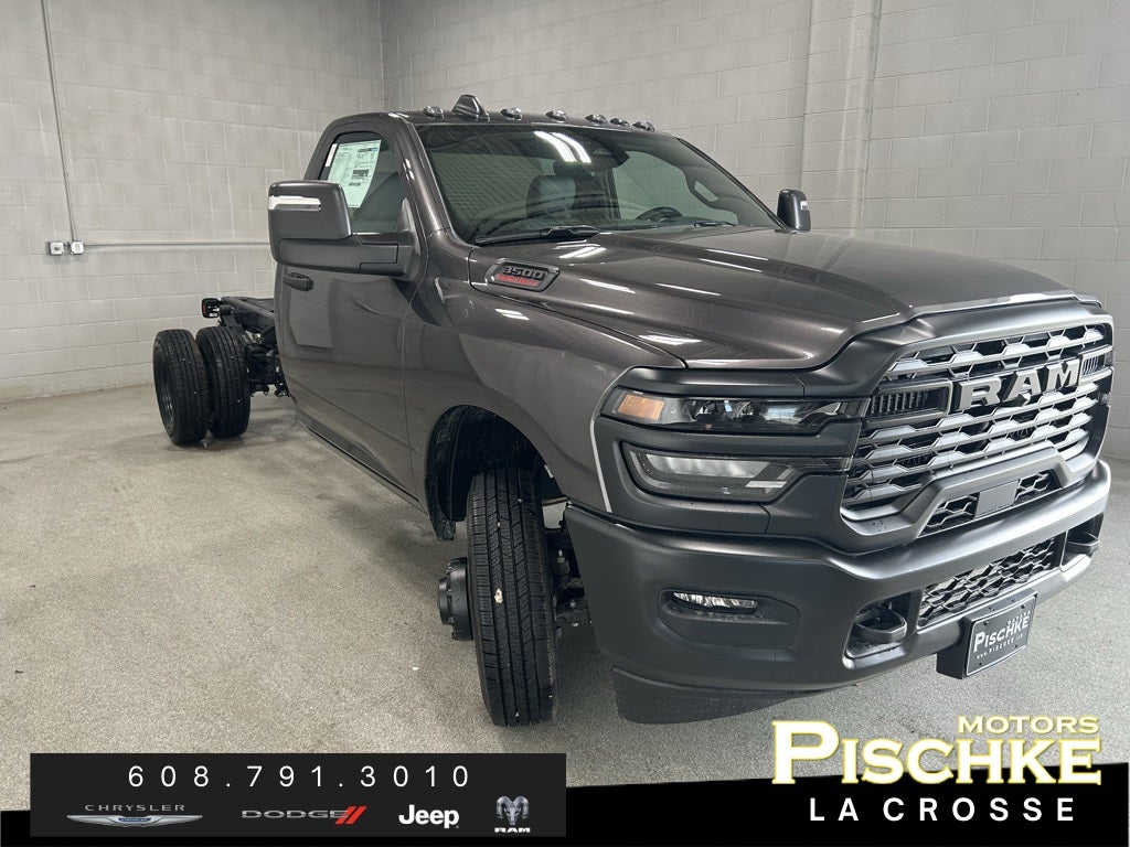 2026 RAM Ram 3500 Chassis Cab RAM 3500 TRADESMAN CHASSIS REGULAR CAB 4X4 84' CA