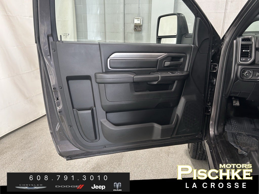 2026 RAM Ram 3500 Chassis Cab RAM 3500 TRADESMAN CHASSIS REGULAR CAB 4X4 84' CA