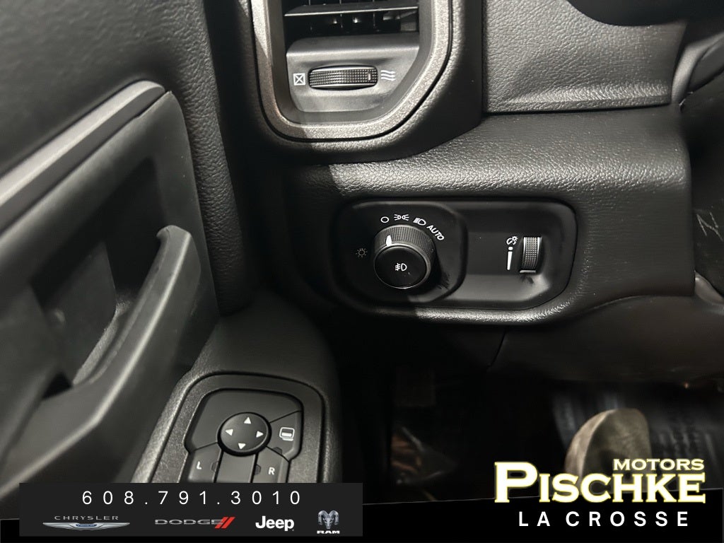 2026 RAM Ram 3500 Chassis Cab RAM 3500 TRADESMAN CHASSIS REGULAR CAB 4X4 84' CA