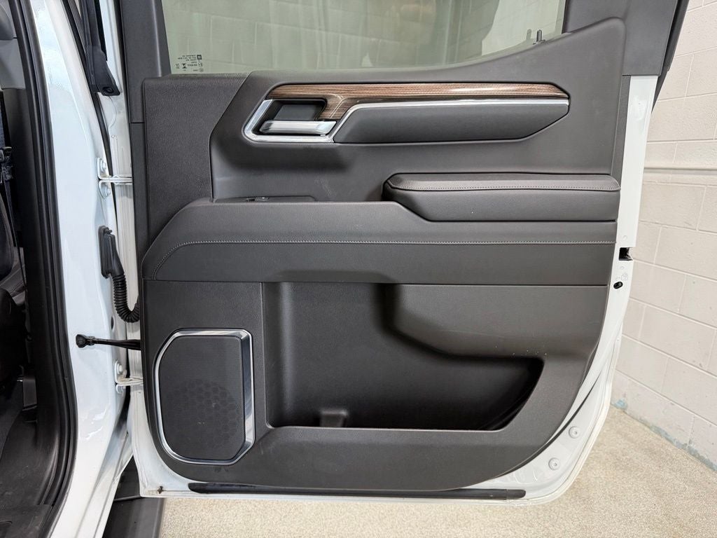 2024 Chevrolet Silverado 1500 4WD Crew Cab Short Bed LT with 2FL