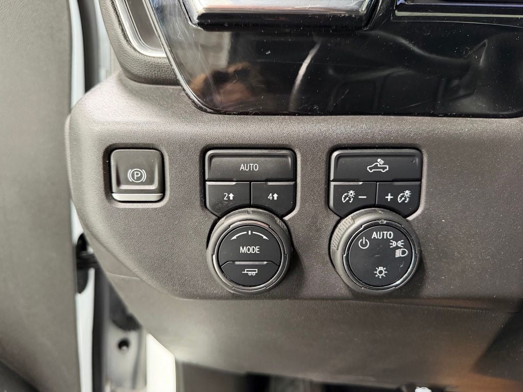 2024 Chevrolet Silverado 1500 4WD Crew Cab Short Bed LT with 2FL