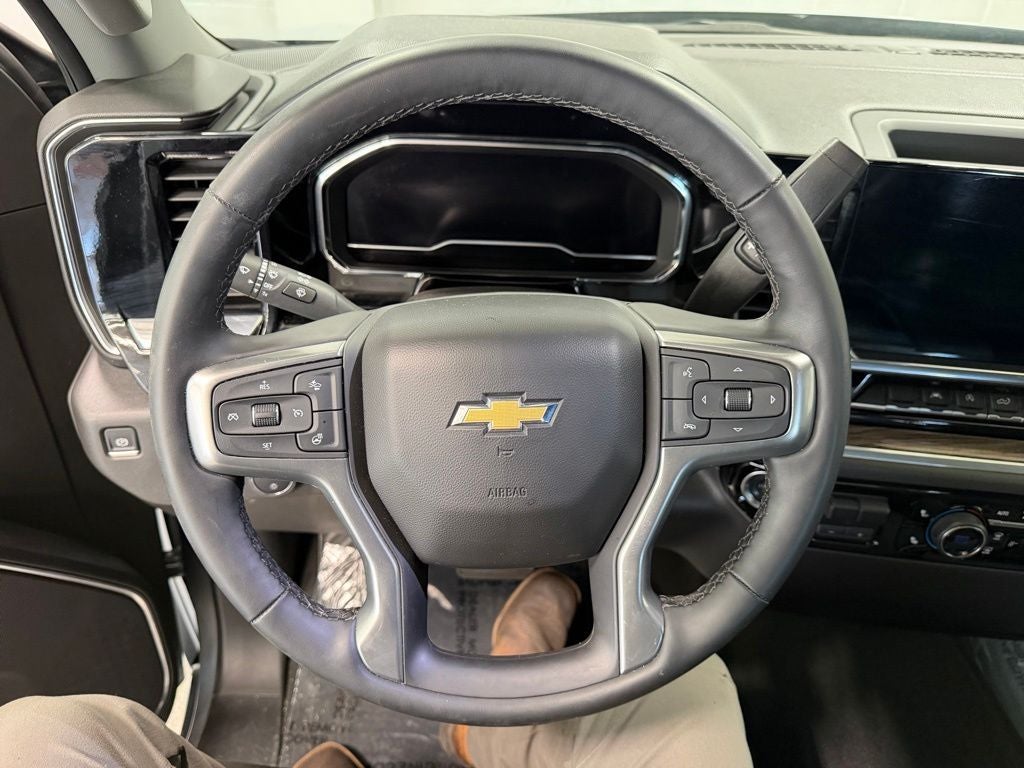 2025 Chevrolet Silverado 1500 4WD Crew Cab Short Bed LT with 2FL