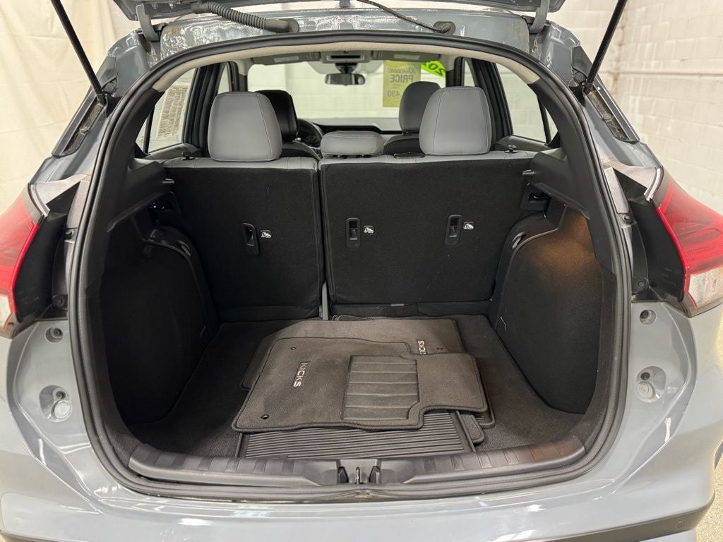 2024 Nissan Kicks SR Xtronic CVT