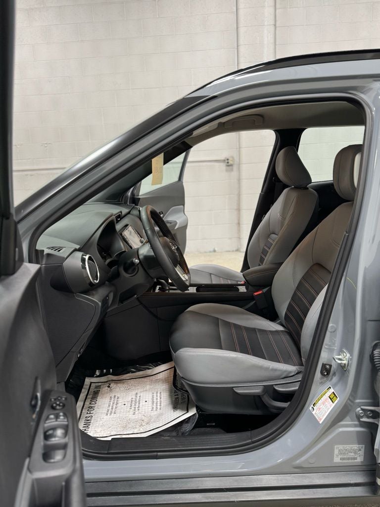 2024 Nissan Kicks SR Xtronic CVT