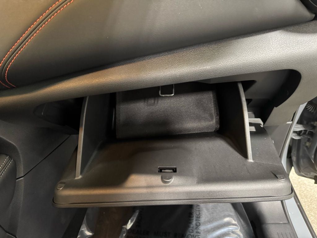 2024 Nissan Kicks SR Xtronic CVT