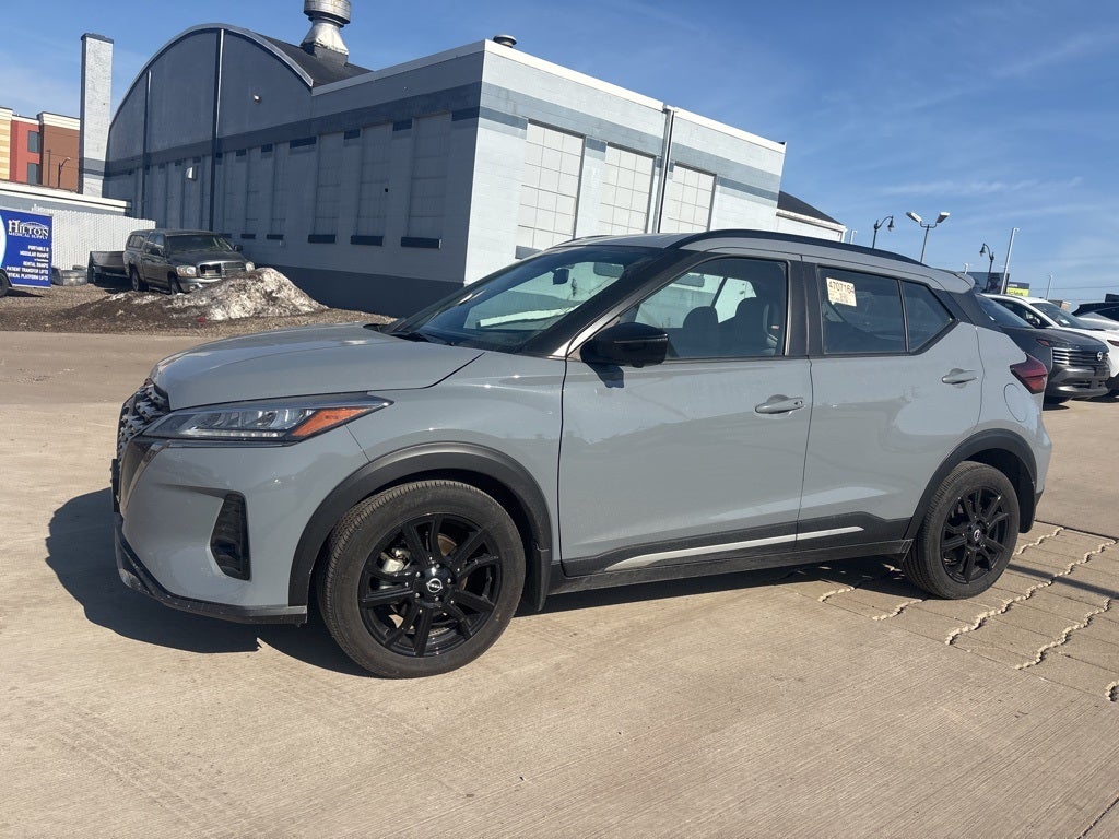 2024 Nissan Kicks SR