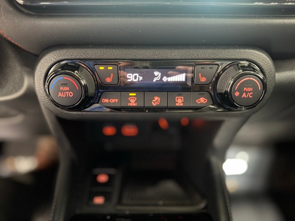 2023 Nissan Kicks SR Xtronic CVT