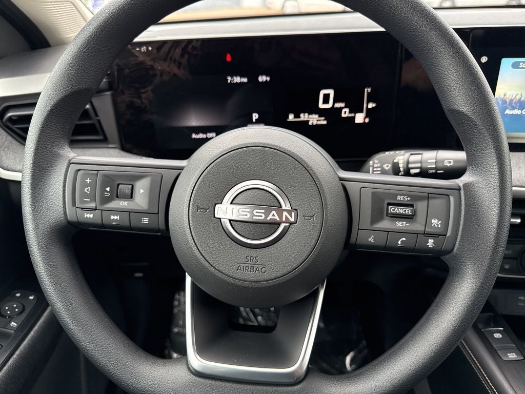 2025 Nissan Kicks SV