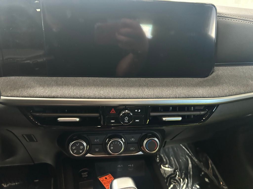 2025 Nissan Kicks SV Intelligent AWD