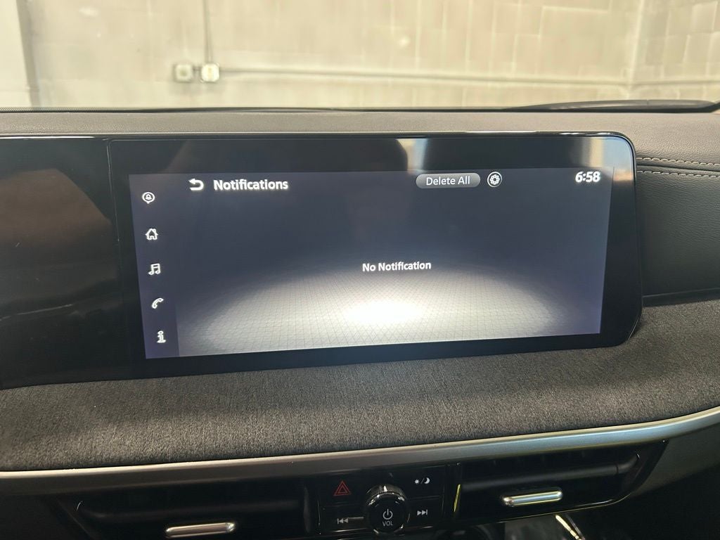 2025 Nissan Kicks SV Intelligent AWD