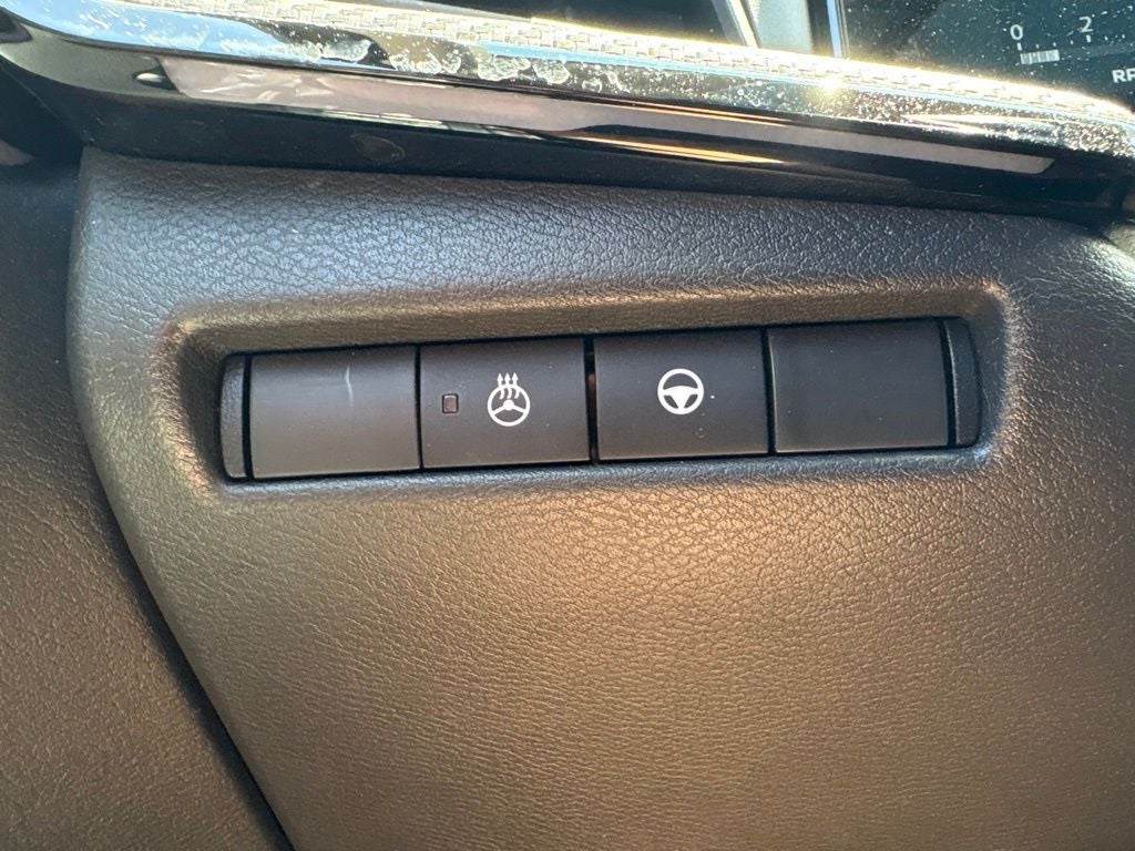 2025 Nissan Kicks SR Intelligent AWD