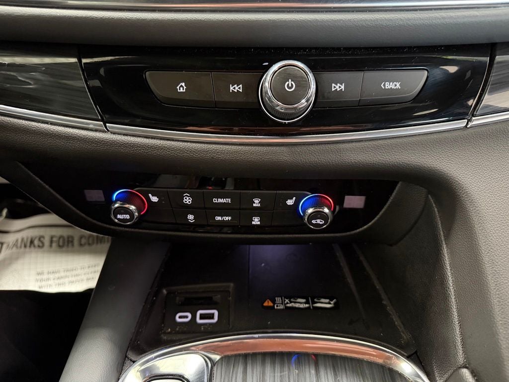 2023 Buick Enclave Essence FWD