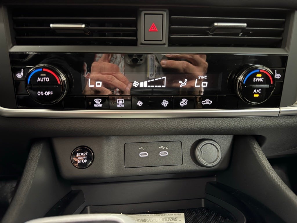 2025 Nissan Rogue Rock Creek