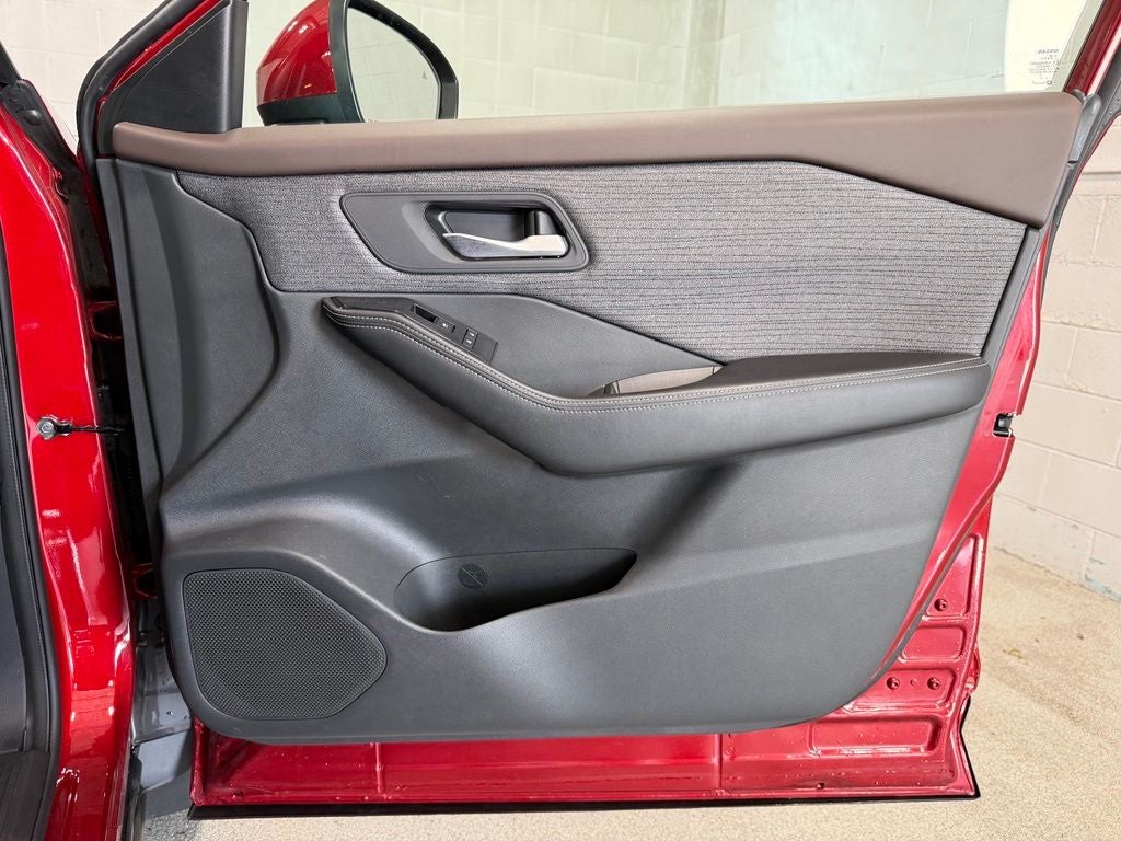 2023 Nissan Rogue SV - Photo 23