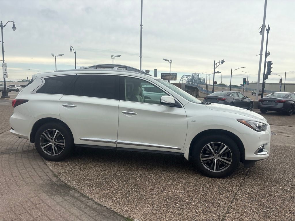 2019 INFINITI QX60 LUXE