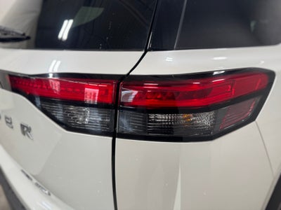 2024 Nissan Pathfinder SV 4WD