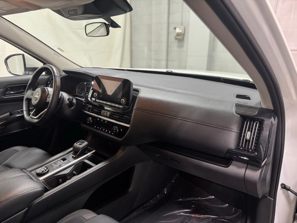 2024 Nissan Pathfinder SV 4WD