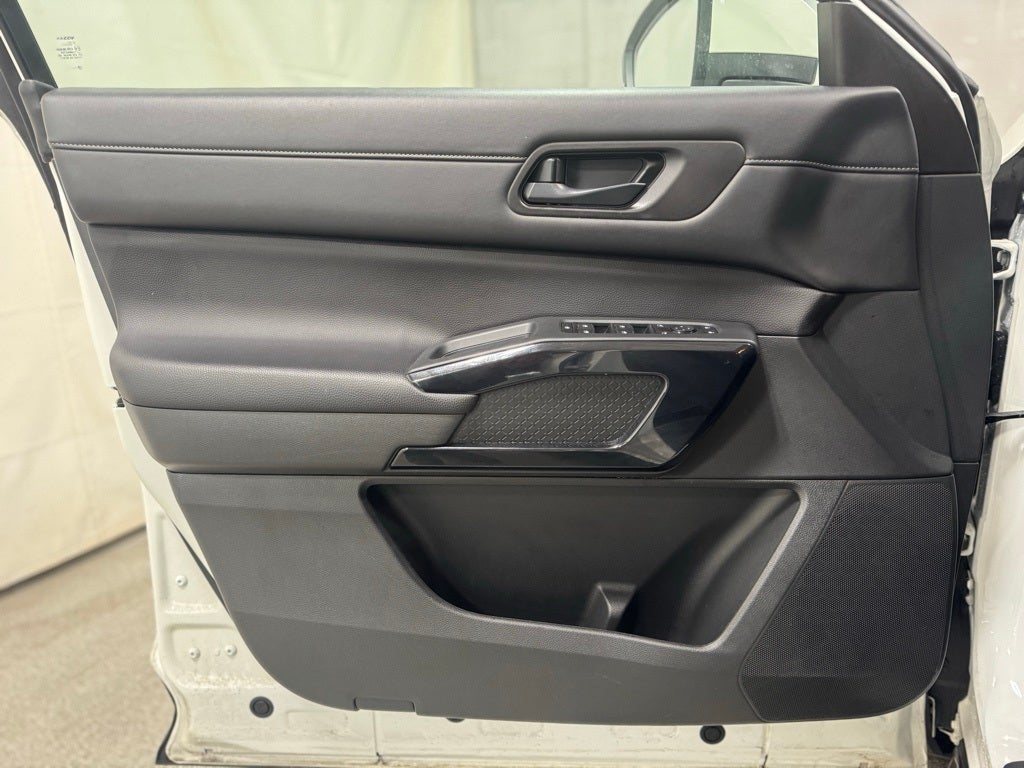 2024 Nissan Pathfinder SV 4WD