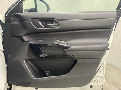 2024 Nissan Pathfinder SV 4WD