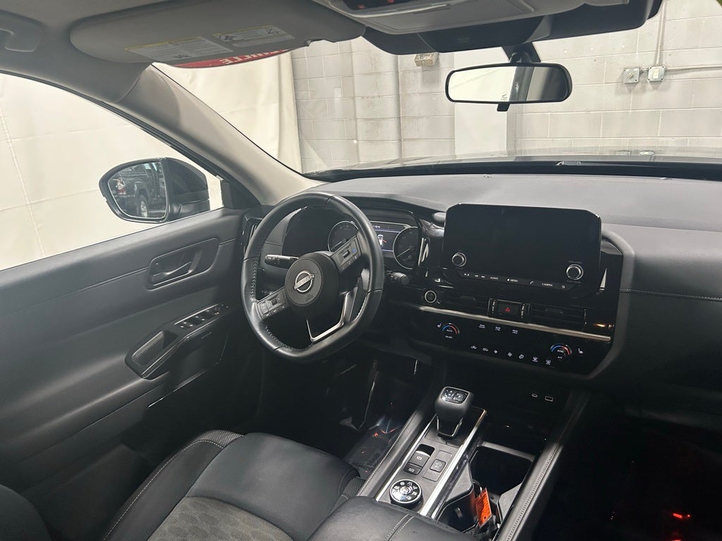 2024 Nissan Pathfinder SV 4WD