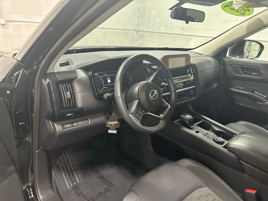2024 Nissan Pathfinder SV 4WD