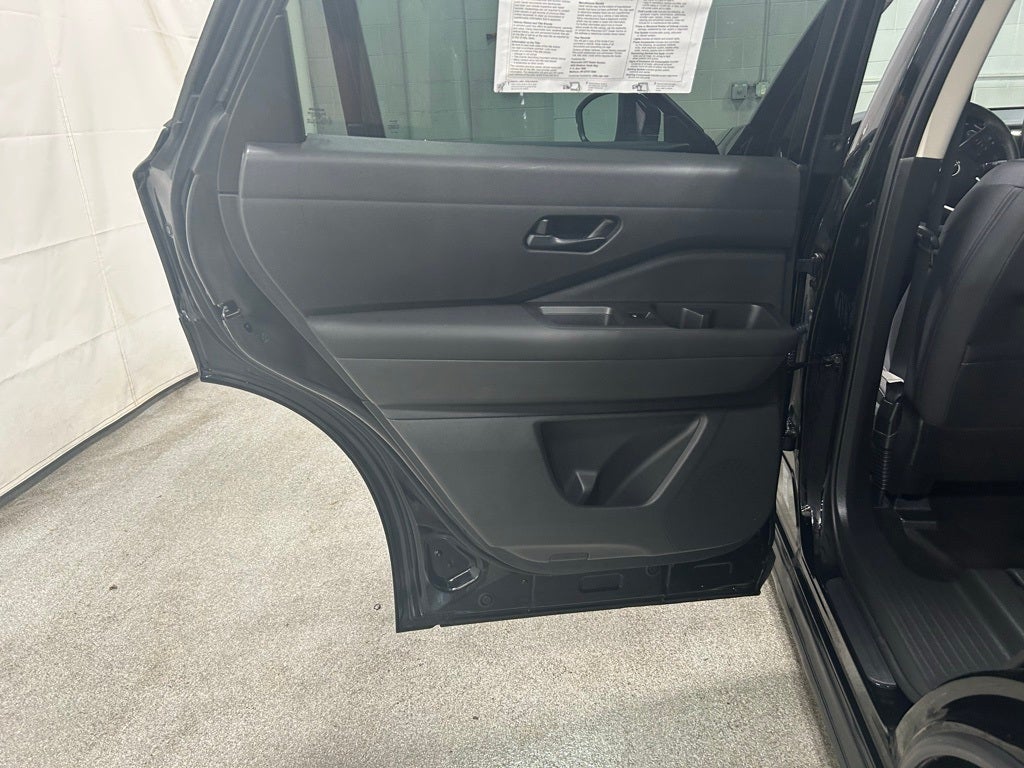 2024 Nissan Pathfinder SV 4WD