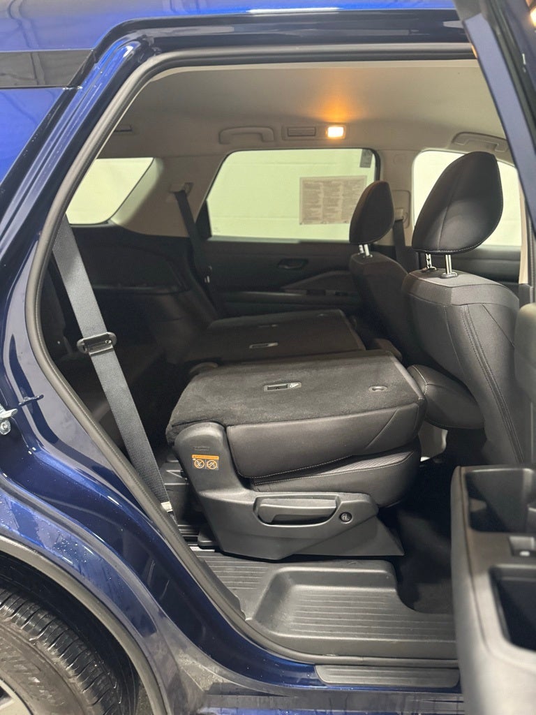 2024 Nissan Pathfinder SV 4WD