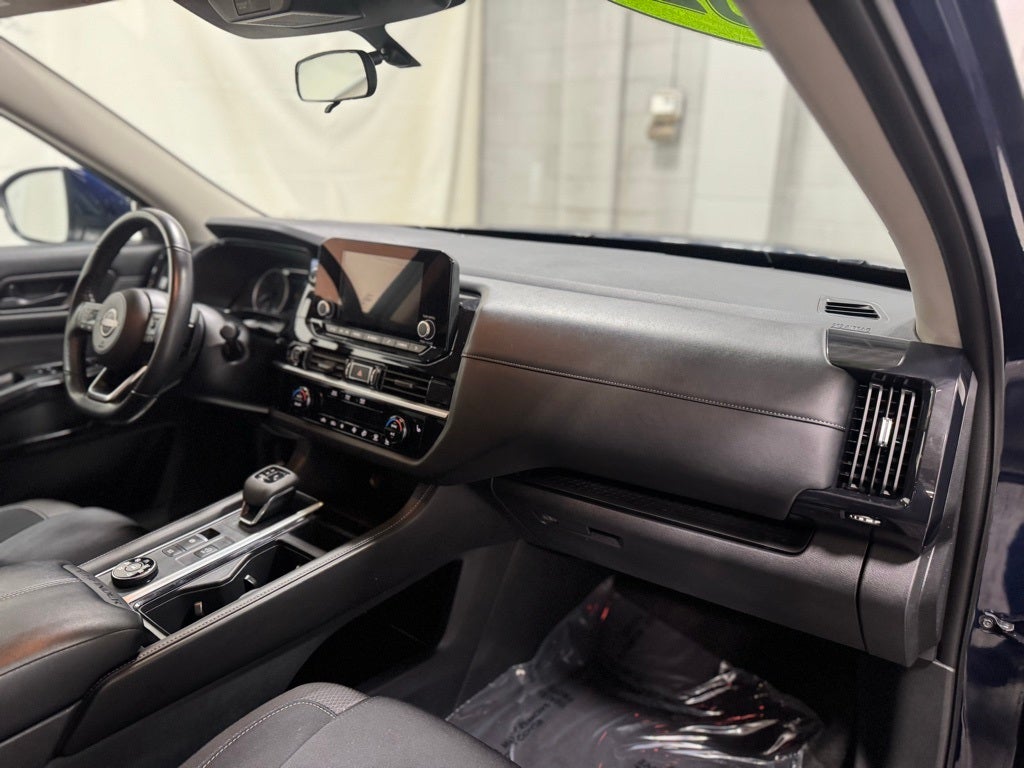 2024 Nissan Pathfinder SV 4WD