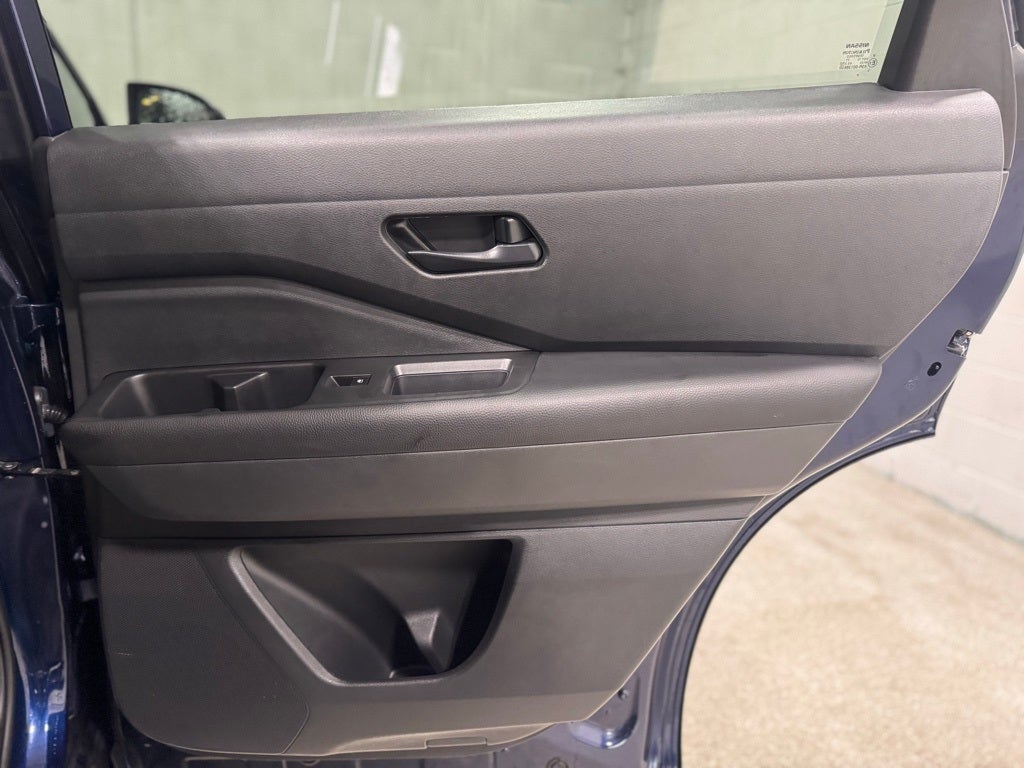 2024 Nissan Pathfinder SV 4WD