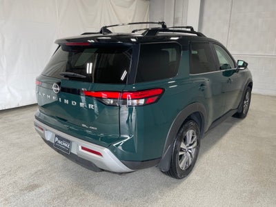 2022 Nissan Pathfinder SL 4WD