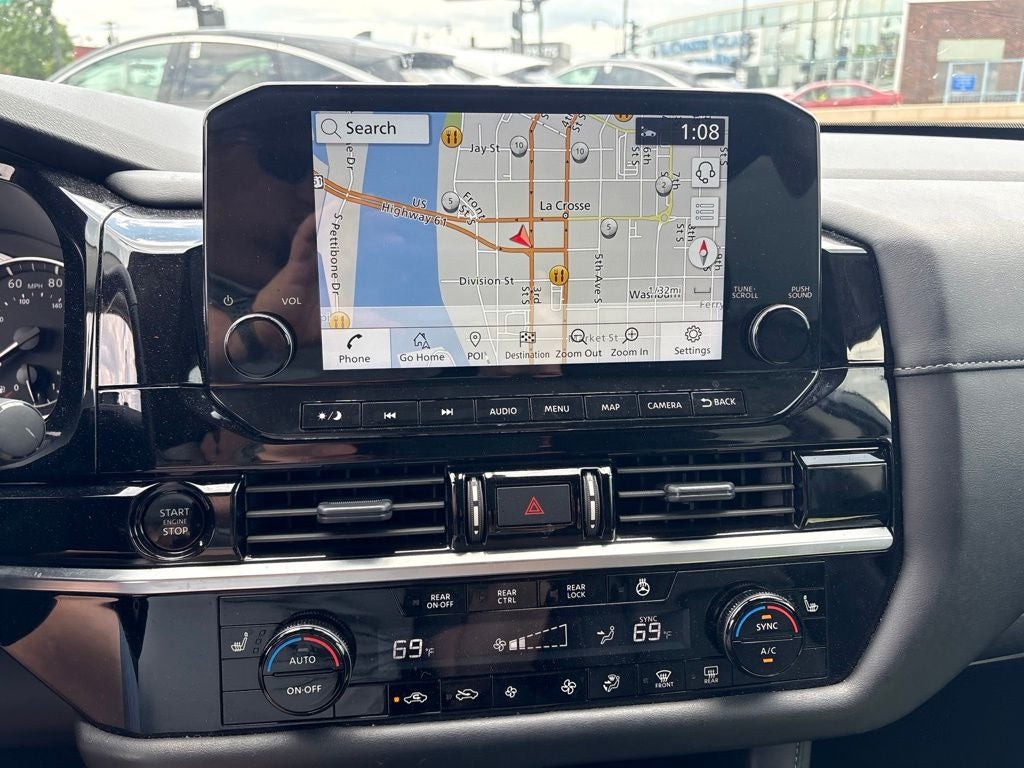 2025 Nissan Pathfinder SL 4WD