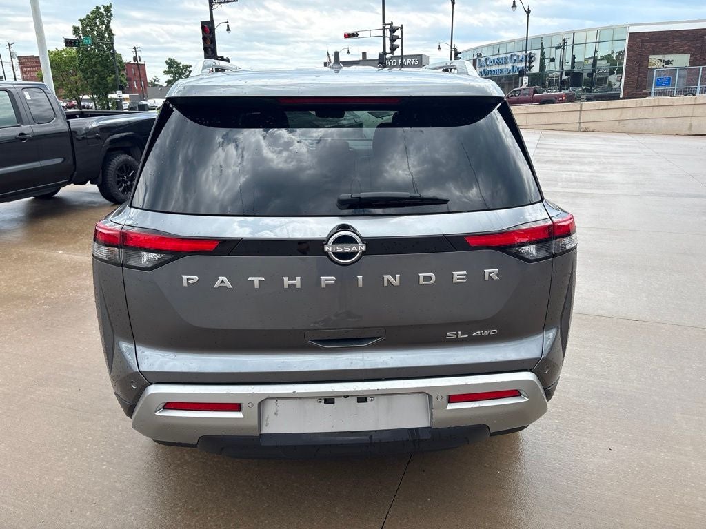 2025 Nissan Pathfinder SL 4WD