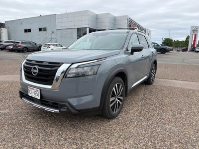 2025 Nissan Pathfinder Platinum 4WD