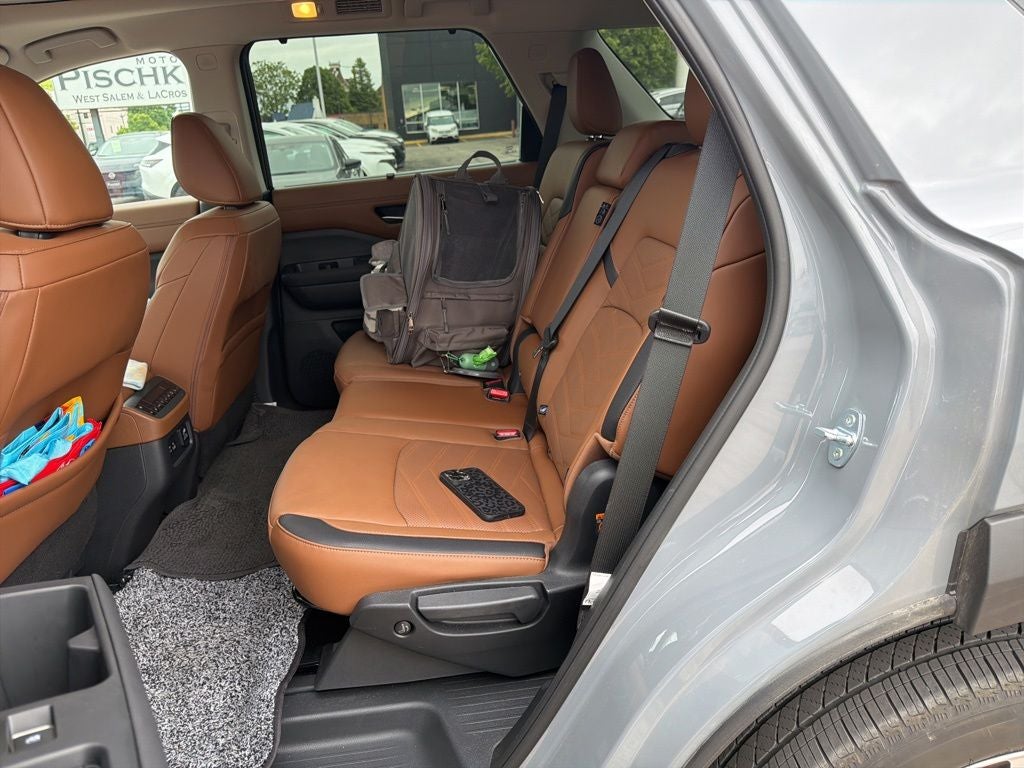 2025 Nissan Pathfinder Platinum 4WD