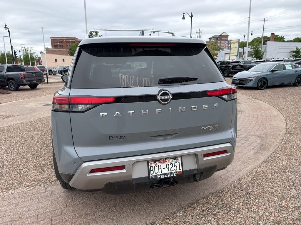 2025 Nissan Pathfinder Platinum 4WD