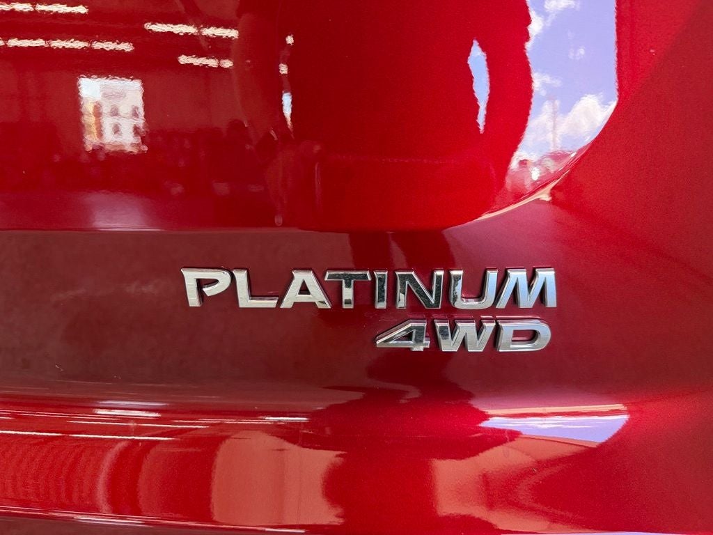 2025 Nissan Pathfinder Platinum 4WD