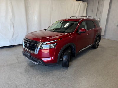 2025 Nissan Pathfinder Platinum 4WD